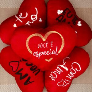 CORAÇÃO DE PELÚCIA PLUSH LOVE